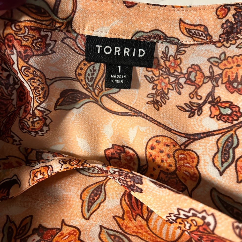 Like New Torrid Outlander Lexie Floral Chiffon Hi-Lo Babydoll Tunic - Picture 9 of 16
